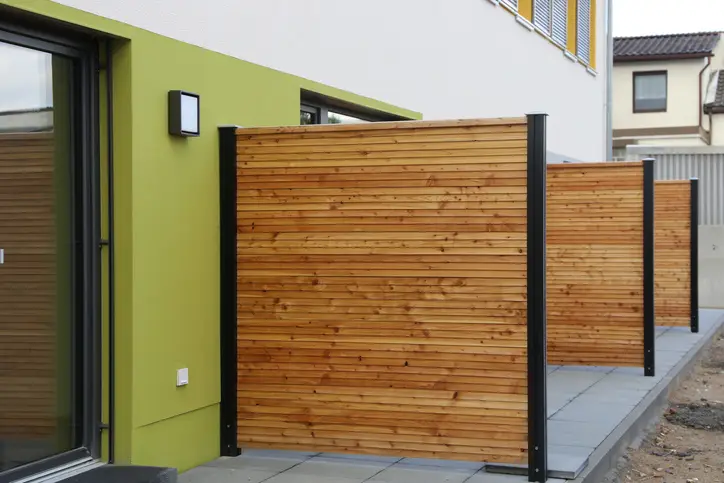 aunbau Terrassenbau Holzbau Sichtschutz Holzterrasse